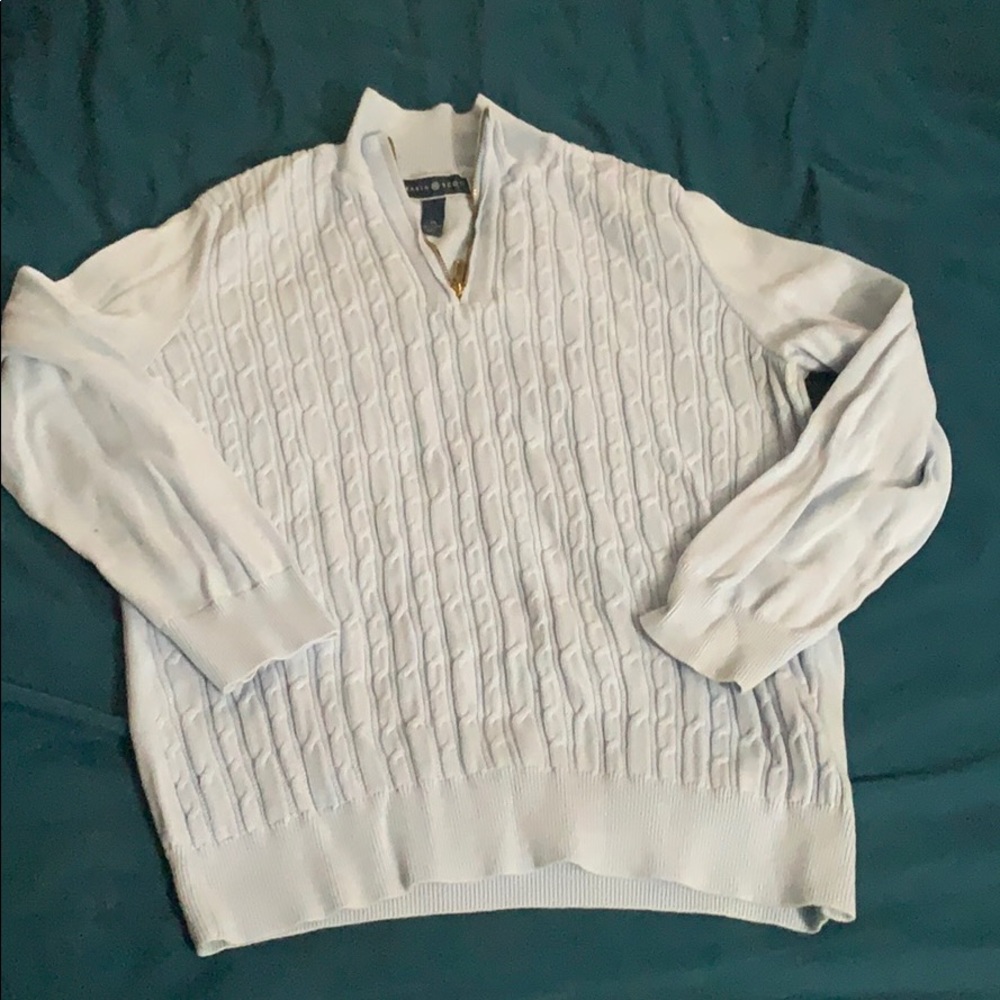 Light sweater with 1/4 zip